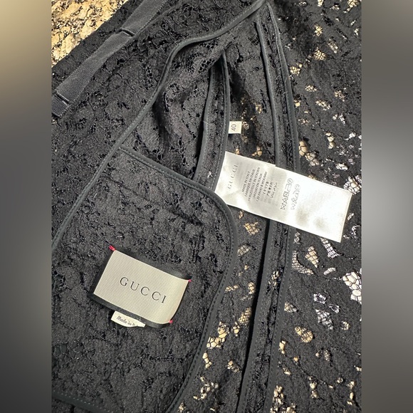 Gucci Black Lace Blazer with Contrast Ivory Piping Trim - Size 40 - Picture 10 of 11